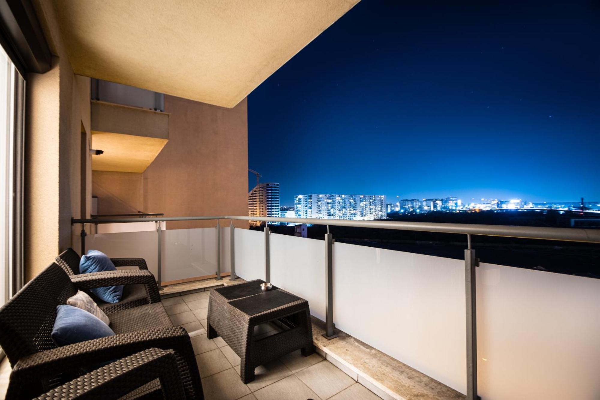 Opal Luxury Aviatiei Apartment Bukares Bagian luar foto