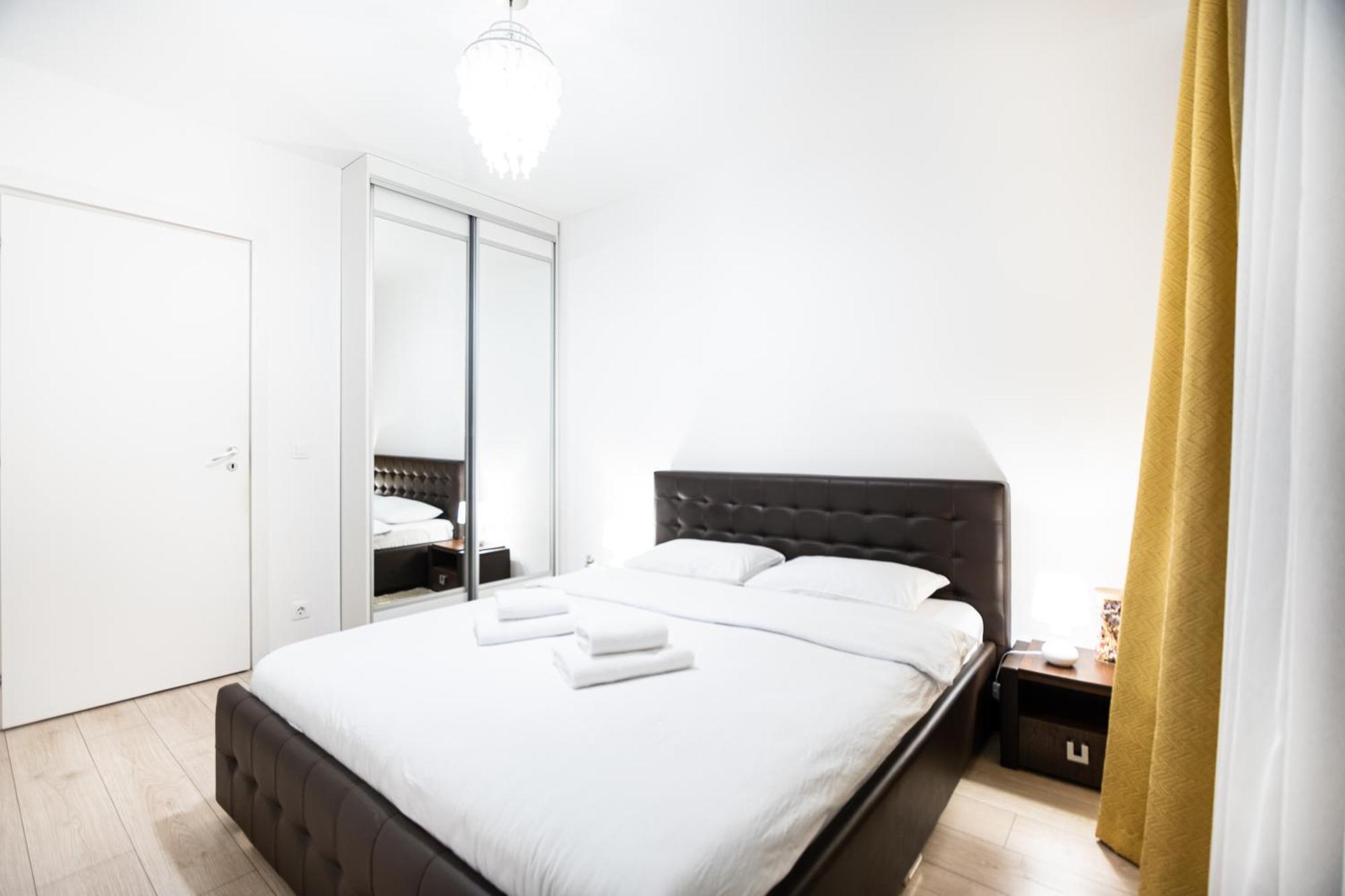 Opal Luxury Aviatiei Apartment Bukares Bagian luar foto